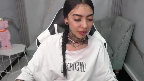 ashley_blum_v online show from November 7, 9:53 pm