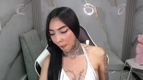 ashley_blum_v online show from November 26, 9:05 pm