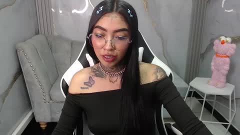 ashley_blum_v online show from October 3, 8:36 pm