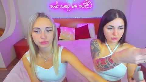 Snapshot of ashley_crashly chatting on September 25, 8:02 am Alina online show from September 25, 8:02 am