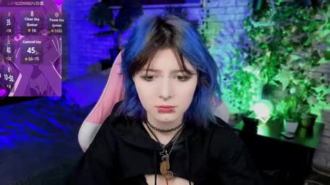 Ashley online show from February 20, 9:26 pm