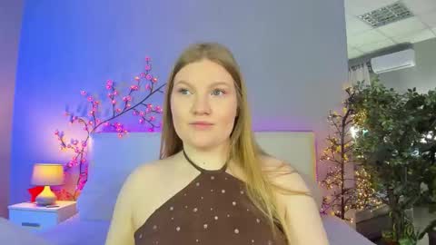 AshleyJonse online show from April 8, 5:09 am