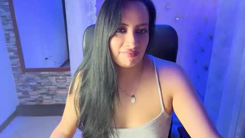 ashleymontenegre online show from November 26, 8:21 pm