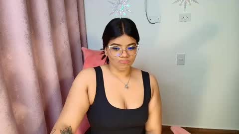 Snapshot of ashleyy18__ chatting on February 12, 9:54 pm Ashleyy18 online show from February 12, 9:54 pm