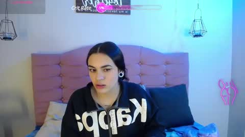 Snapshot of ashleyy_ls chatting on February 27, 3:47 am kylie online show from February 27, 3:47 am