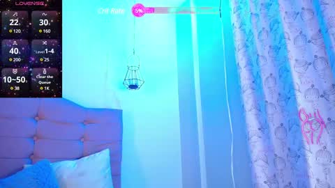 Snapshot of ashleyy_ls chatting on February 7, 4:27 am kylie online show from February 7, 4:27 am