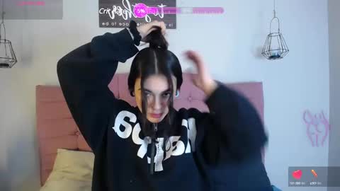 Snapshot of ashleyy_ls chatting on February 28, 3:26 am kylie online show from February 28, 3:26 am