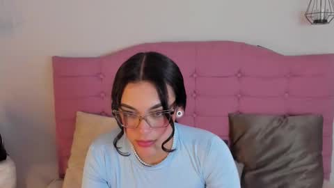 Snapshot of ashleyy_ls chatting on September 19, 3:38 am kylie online show from September 19, 3:38 am