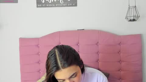 Snapshot of ashleyy_ls chatting on October 21, 1:42 am kylie online show from October 21, 1:42 am