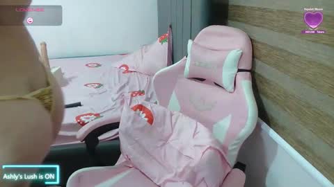 ashly online show from October 23, 2:17 am