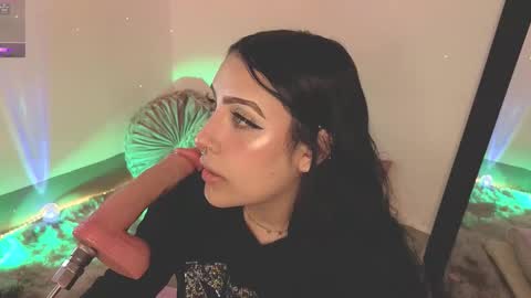 Ash  online show from November 5, 7:52 pm