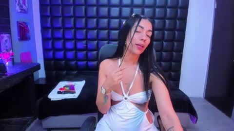 ashlyy sweet  online show from March 10, 5:39 pm