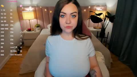 Your girlfriend online show from October 7, 11:20 pm