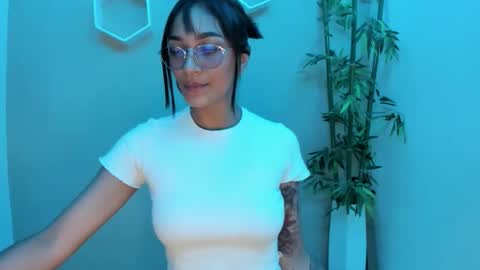 Camila online show from February 23, 5:01 pm