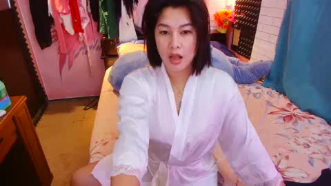 Snapshot of asian_diana69 chatting on February 4, 11:59 pm diane online show from February 4, 11:59 pm