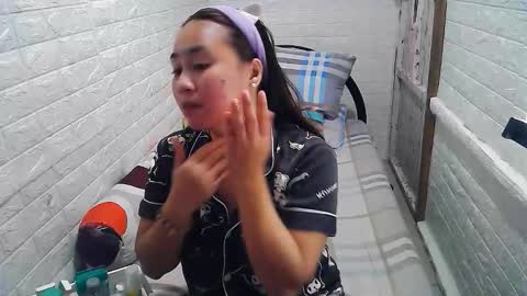 Snapshot of asian_sexydimples chatting on September 10, 12:05 pm Trixie online show from September 10, 12:05 pm