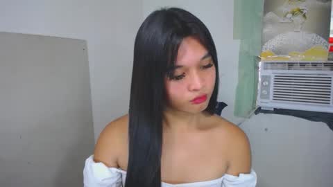 Snapshot of asian_yannie chatting on October 13, 1:41 am Yan online show from October 13, 1:41 am