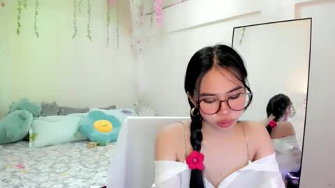 candy online show from December 13, 6:10 am