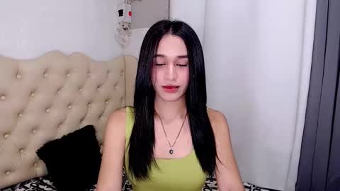 asianpetite_ivy online show from December 20, 11:14 am