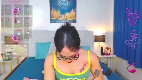 Snapshot of asiantopfucker02 chatting on September 12, 7:10 pm asiantopfucker02 online show from September 12, 7:10 pm