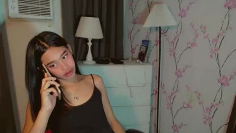 kisses online show from January 14, 6:35 pm