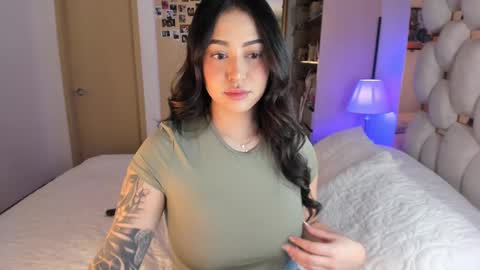 Snapshot of asshley__ chatting on February 23, 9:44 pm Ashley online show from February 23, 9:44 pm
