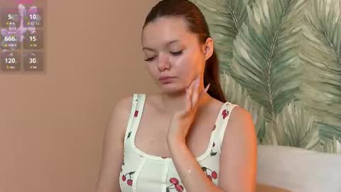 Aster Quinn online show from July 21, 3:40 am