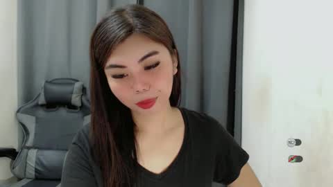 Snapshot of asuna_charming chatting on January 23, 6:06 am asuna_charming online show from January 23, 6:06 am