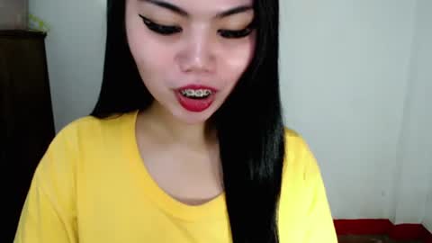 Snapshot of asuna_charming chatting on October 5, 9:09 pm asuna_charming online show from October 5, 9:09 pm
