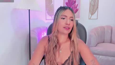 asura_love online show from May 21, 1:42 pm