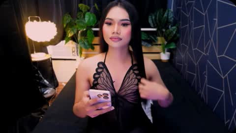 atashakendall online show from January 9, 2:05 am