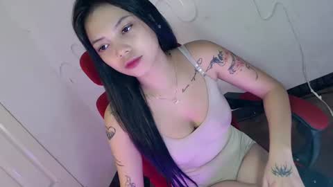 ate_girlxx online show from June 23, 12:36 pm