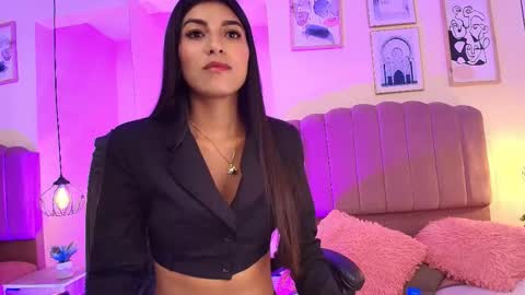 ateneaaa_ online show from January 31, 7:45 pm