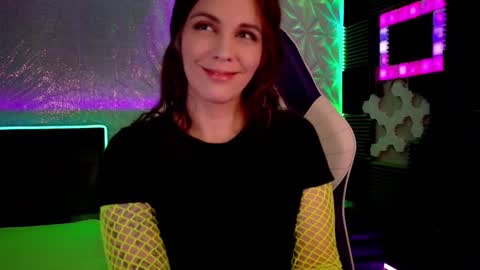 Snapshot of athenaautumn chatting on October 16, 2:25 am Athena Autumn online show from October 16, 2:25 am