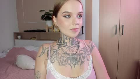 online every day between 10am-23pm online show from January 29, 1:28 pm