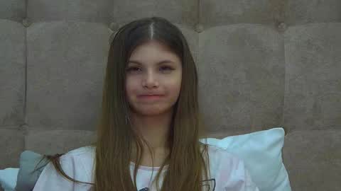 Snapshot of audreybarlow chatting on February 8, 5:50 pm Audrey online show from February 8, 5:50 pm