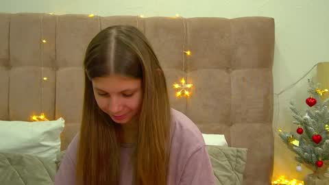 Snapshot of audreybarlow chatting on December 21, 6:41 am Audrey online show from December 21, 6:41 am