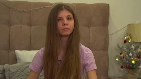 Snapshot of audreybarlow chatting on December 11, 6:25 am Audrey online show from December 11, 6:25 am