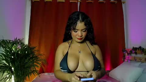 Camila online show from December 29, 1:02 am