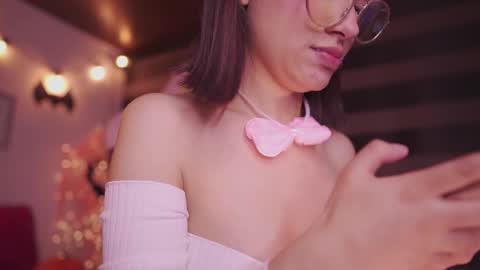 aura_rouss online show from October 30, 1:19 am