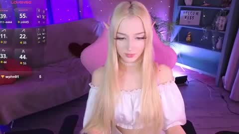 Aura online show from June 20, 8:34 pm