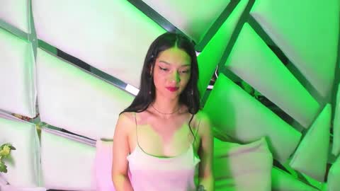 aurora online show from February 5, 3:48 pm