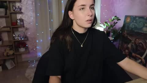 Aurora online show from December 3, 11:32 am