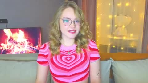 Kate online show from December 19, 4:13 pm