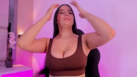 Aurora  online show from November 20, 7:48 pm