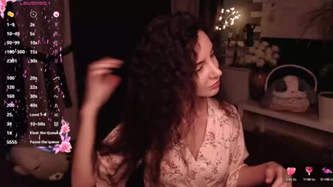 Aurora online show from February 23, 1:45 pm