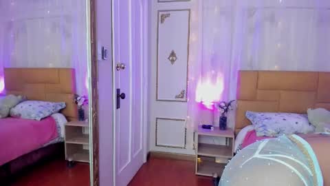 Aurora online show from October 23, 12:22 pm