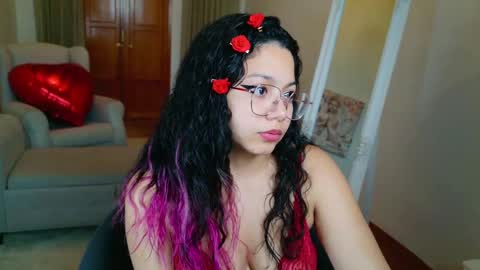 Aurora online show from March 4, 8:05 pm