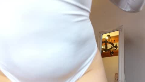 Aurora online show from October 1, 8:25 pm