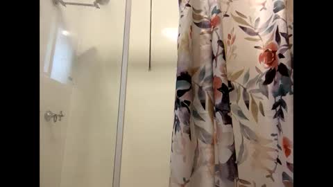 Milf4u online show from December 3, 8:17 am